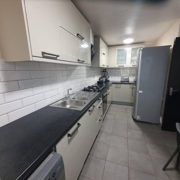 3Beds Family Friendly In London With Good Transport Links Apartment Luaran gambar